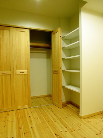 押入を洋服専用のクローゼットに 押入を洋服専用のクローゼットに